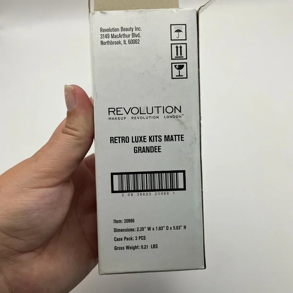 Pack of 3 Revolution Retro Luxe Matte Lip Contour Kit Grandee Liner and Lipstick